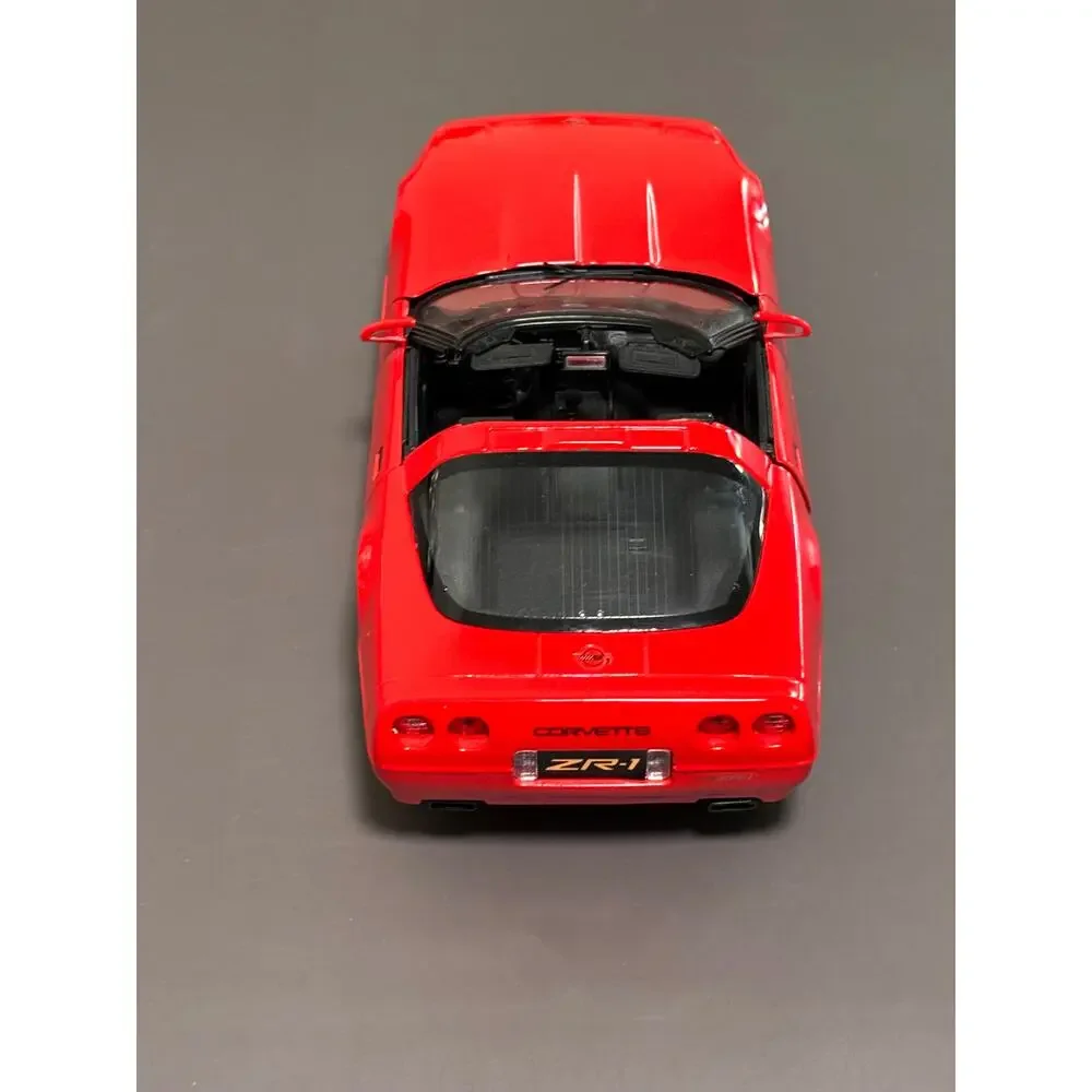 1992 Red Chevy Chevrolet Corvette ZR-1 Convertible Maisto 1:18  Die Cast Car
